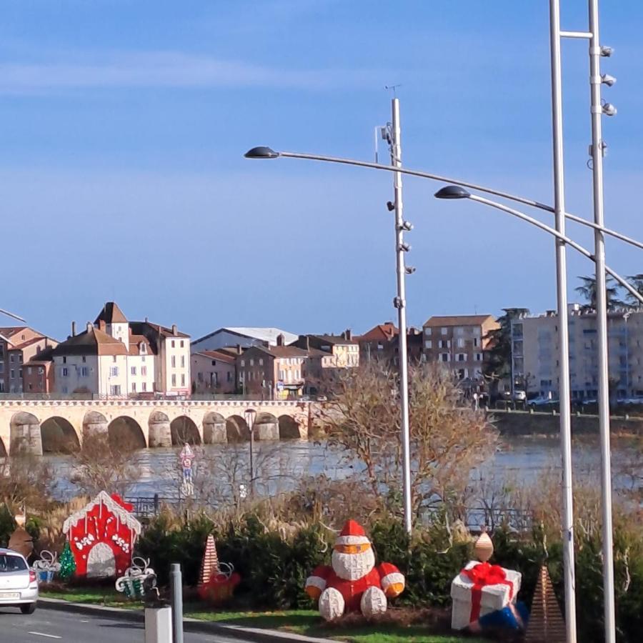 Center Macon Charmant Appartement Avec Vue Sur La Saone Εξωτερικό φωτογραφία